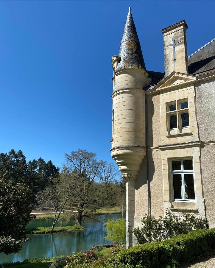 Chateau Des Loups - Les Cypres Echire Exterior photo